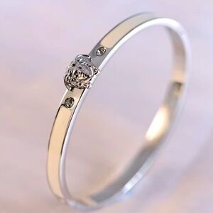 18K White Gold Medusa Head White Oil Drip Stackable Diamond Bracelet No Fade